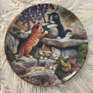 The Bradford Exchange Cat Collector Plate